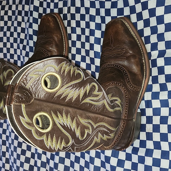 Size 12 Ariat Heritage Roughstock boots - Picture 8 of 11